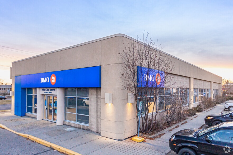 12240 137th Ave NW, Edmonton, AB à vendre - Photo principale - Image 1 de 7