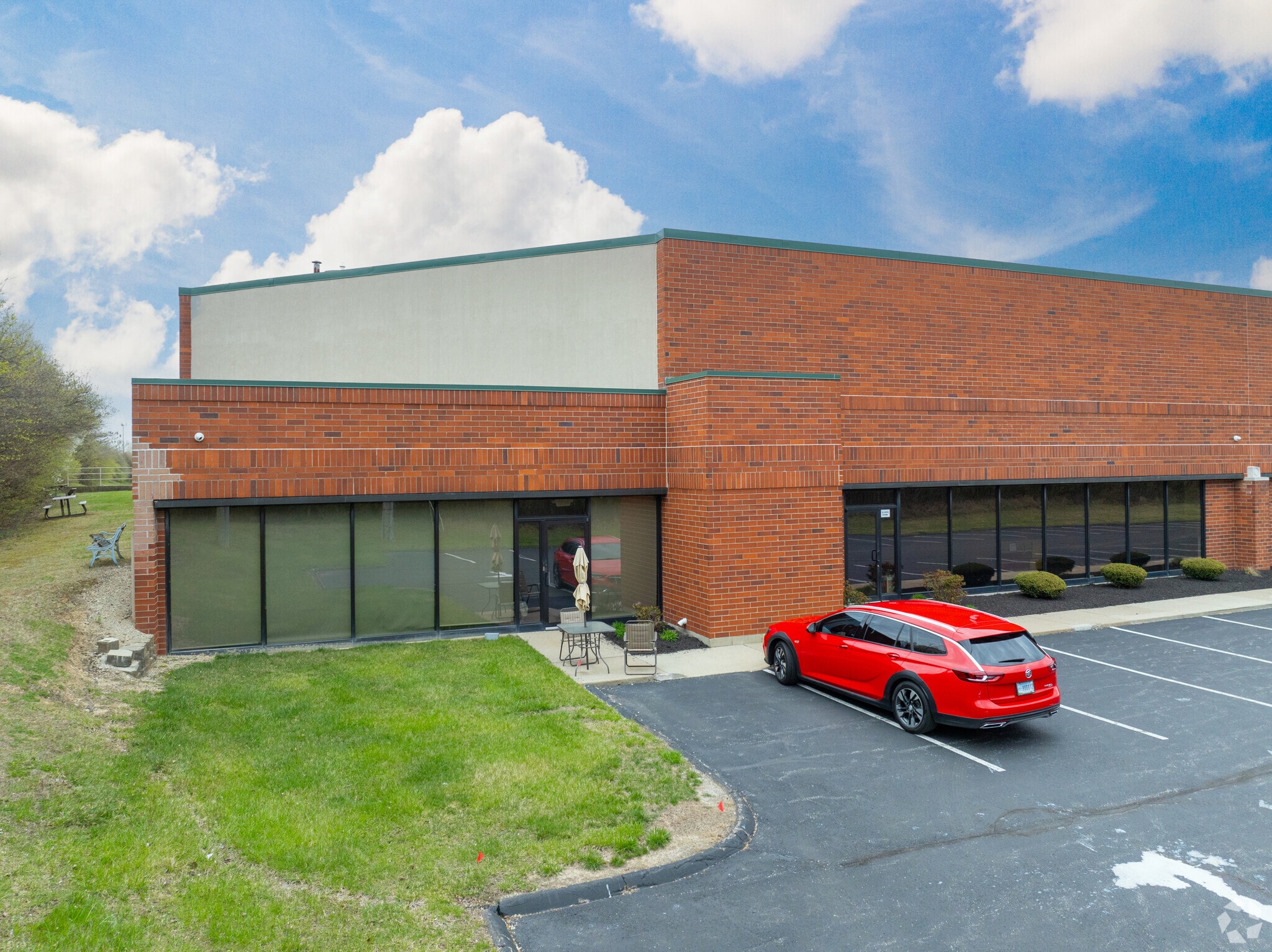 5406-5474 Spellmire Dr, West Chester, OH for lease Primary Photo- Image 1 of 13