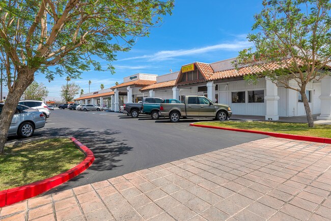 Plus de détails pour 44105 Jackson St, Indio, CA - Commerce de détail à louer