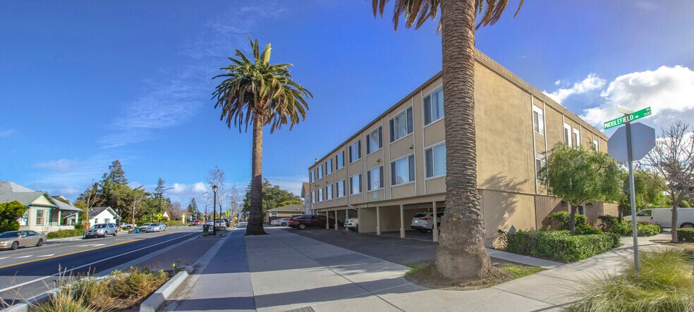 486 Beech St, Redwood City, CA à vendre - Photo du bâtiment - Image 1 de 16