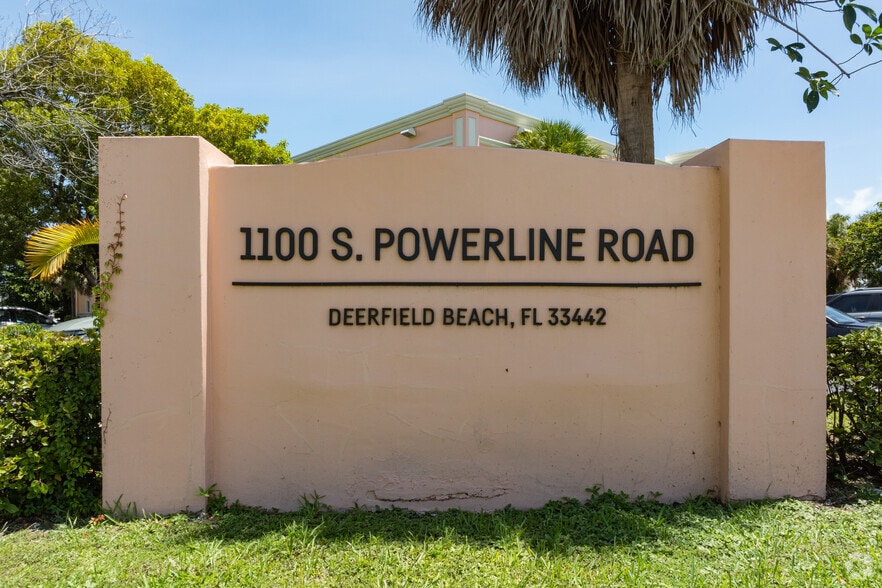 1100 S Powerline Rd, Deerfield Beach, FL à louer - Photo du bâtiment - Image 2 de 17