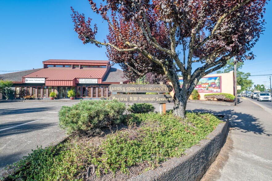 1010 S Main St, Lebanon, OR à louer - Photo du bâtiment - Image 2 de 31