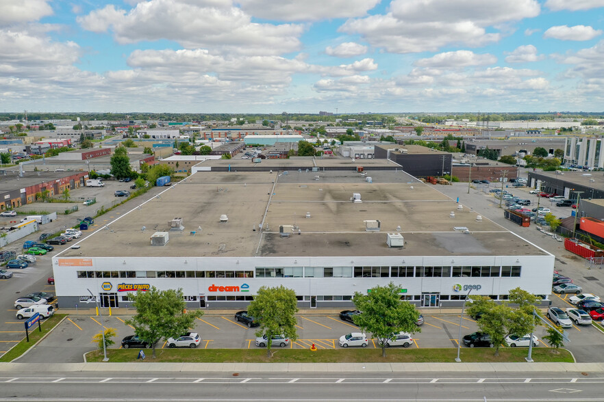 2995-2999 Boul Le Corbusier, Laval, QC for lease - Building Photo - Image 3 of 7