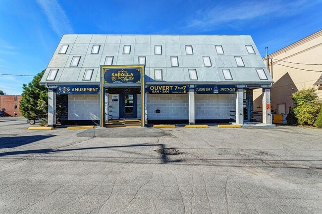 More details for 367-369 Boul Curé-Labelle, Laval, QC - Retail for Sale