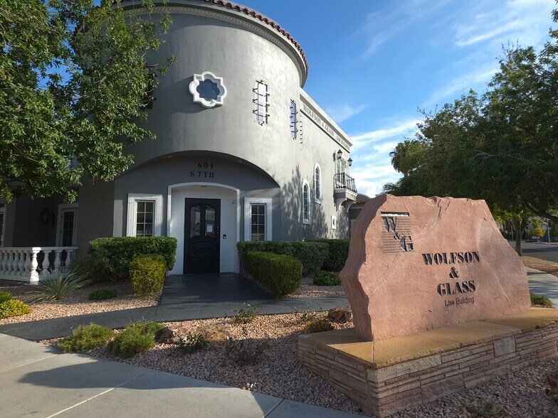 601 S 7th St, Las Vegas, NV à vendre - Photo du bâtiment - Image 1 de 19