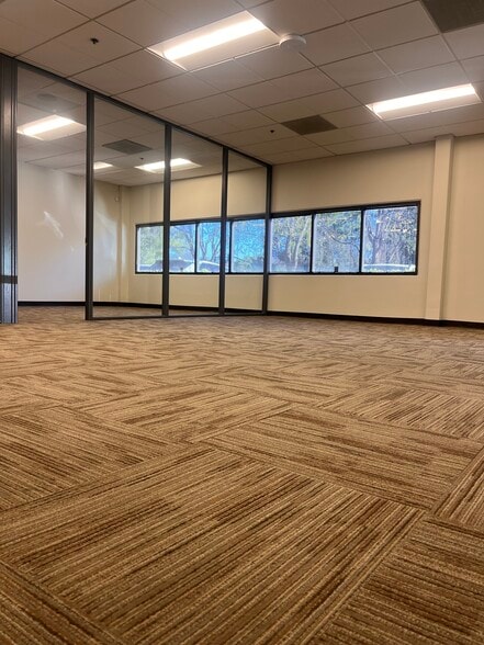 105 Bonaventura Dr, San Jose, CA à louer - Photo intérieure - Image 3 de 8