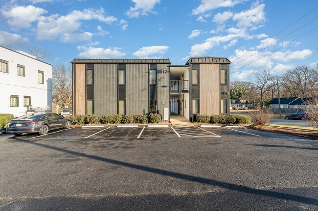 Plus de détails pour 817 New Bern Ave, Raleigh, NC - Bureau à vendre