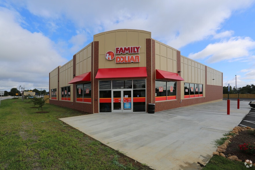 611 E Robinson Ave, Grovetown, GA for lease - Primary Photo - Image 1 of 5