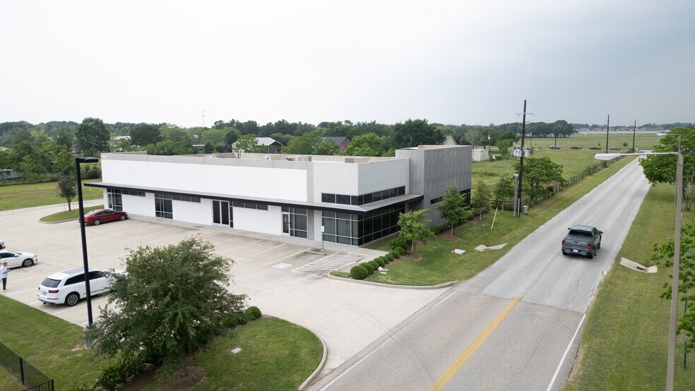 2551 Katy Fort Bend Rd, Katy, TX à louer - Photo du bâtiment - Image 3 de 18
