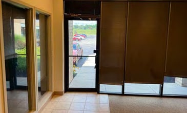 7042-7068 Fairfield Business Dr, Fairfield, OH à louer Photo du bâtiment- Image 2 de 4