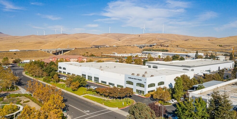 415-449 Mountain Vista Pky, Livermore, CA for lease - Building Photo - Image 2 of 3