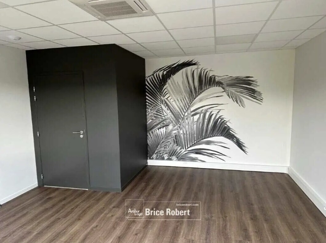 Local d'activités dans Bourgoin-Jallieu à vendre Photo intérieure- Image 1 de 4