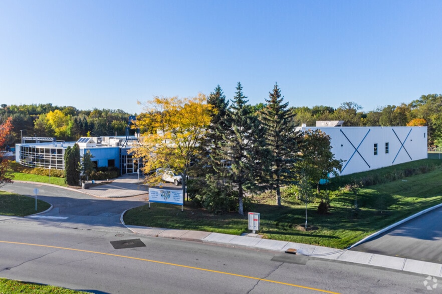 90 Bill Leathem Dr, Ottawa, ON for sale - Building Photo - Image 3 of 18