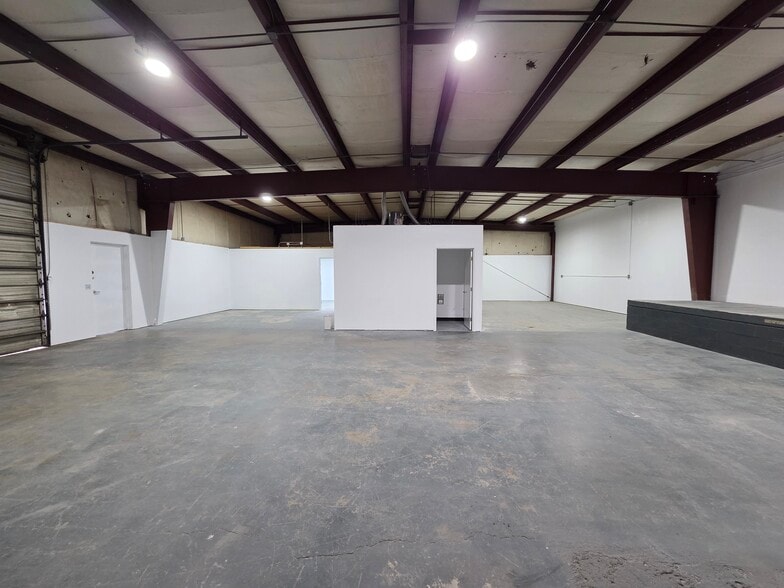 3359-3399 Hawthorne Ave NE, Salem, OR for lease - Building Photo - Image 3 of 13