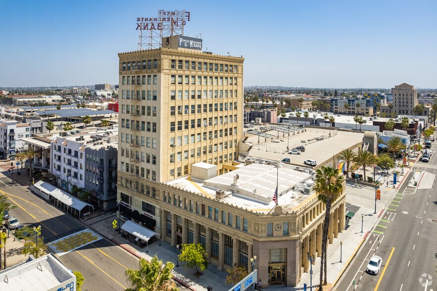 320 Pine Ave, Long Beach, CA à louer - Photo du bâtiment - Image 2 de 14