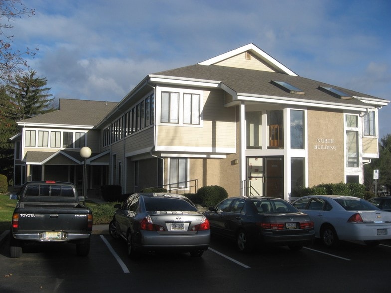 1 N Bacton Hill Rd, Malvern, PA for lease - Building Photo - Image 3 of 21
