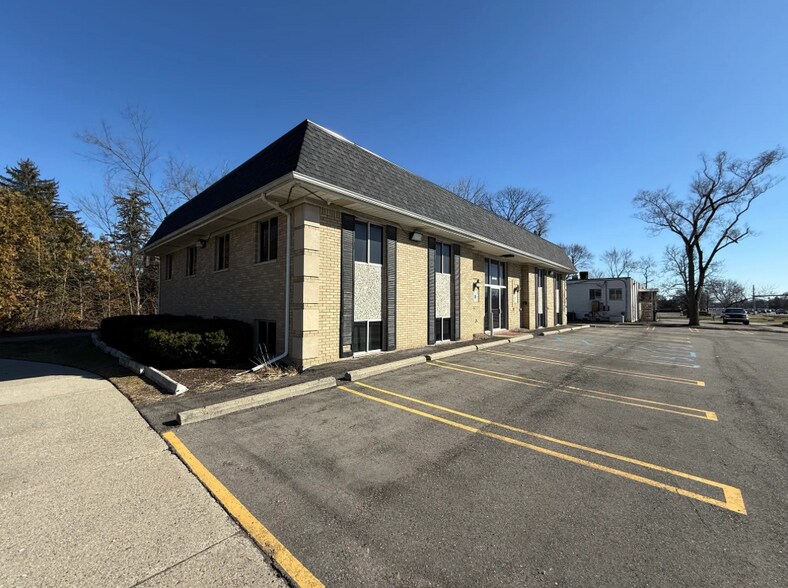 26440 Southfield Rd, Lathrup Village, MI à louer - Photo du bâtiment - Image 2 de 19