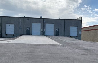 3045 E Chestnut Expy, Springfield, MO à louer Photo du bâtiment- Image 2 de 5