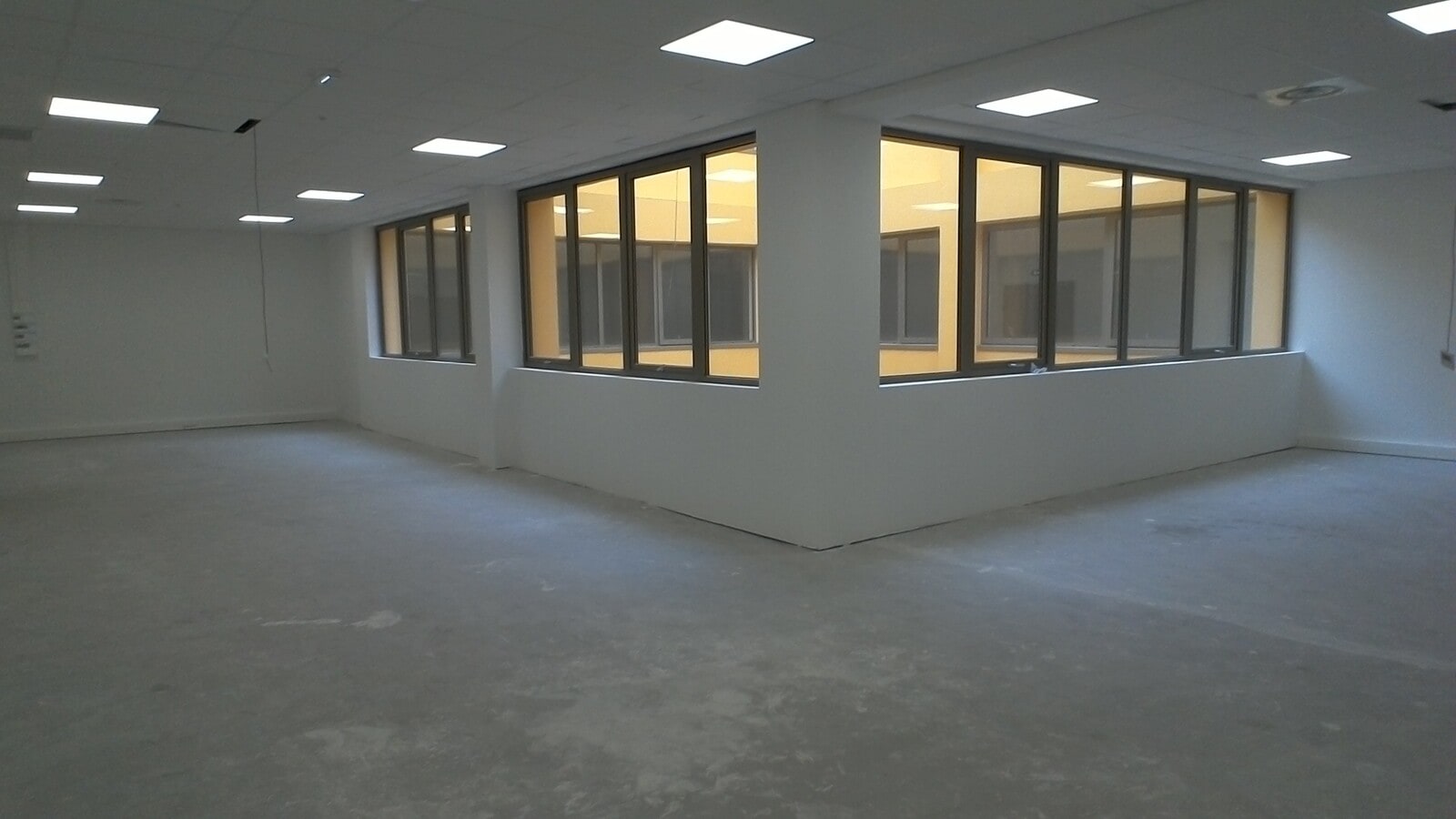 756 Avenue Emile Bodin, La Ciotat, BDR 13600 - Unit V6 - C1 -  - Interior Photo - Image 2 of 5