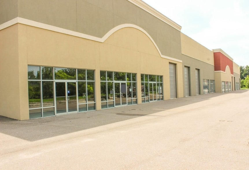 7060 103rd St, Jacksonville, FL for lease - Building Photo - Image 3 of 3