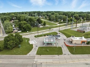 2115 Main St, Green Bay, WI - AERIAL map view