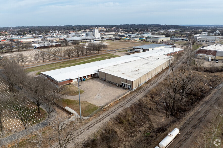 416 S 5th St, Fort Smith, AR for lease - Aerial - Image 2 of 4