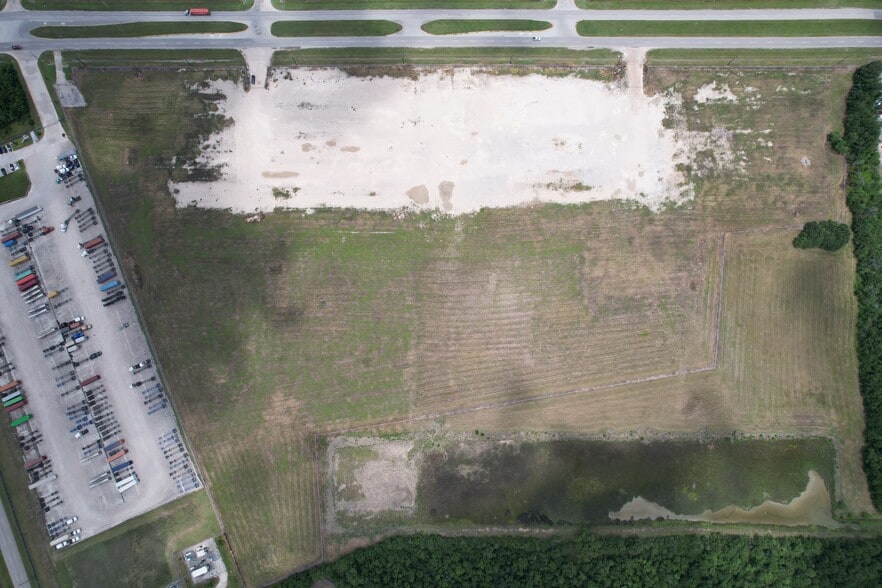 9322 Bay Area Blvd, Pasadena, TX à louer - Photo du bâtiment - Image 3 de 3