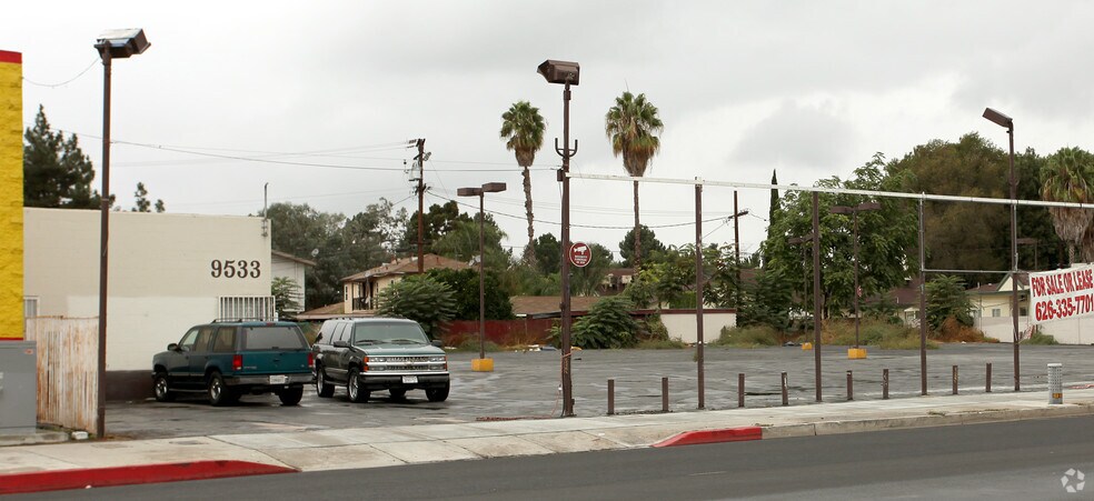 9533 Atlantic Blvd, South Gate, CA à vendre - Photo du bâtiment - Image 3 de 29