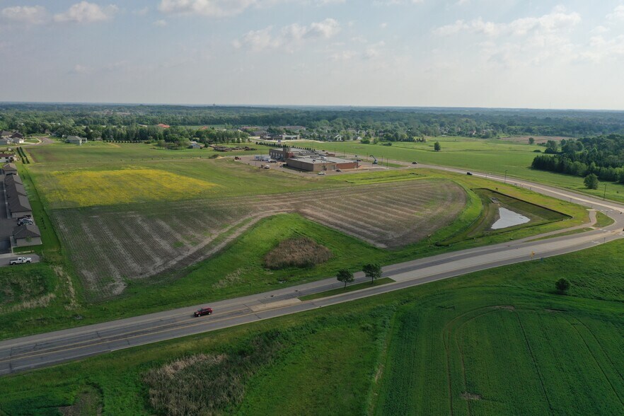 1226 3rd St S, Sartell, MN à louer - Photo du bâtiment - Image 2 de 7