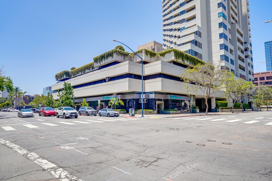 700-750 Front St, San Diego, CA à louer - Photo du bâtiment - Image 2 de 14