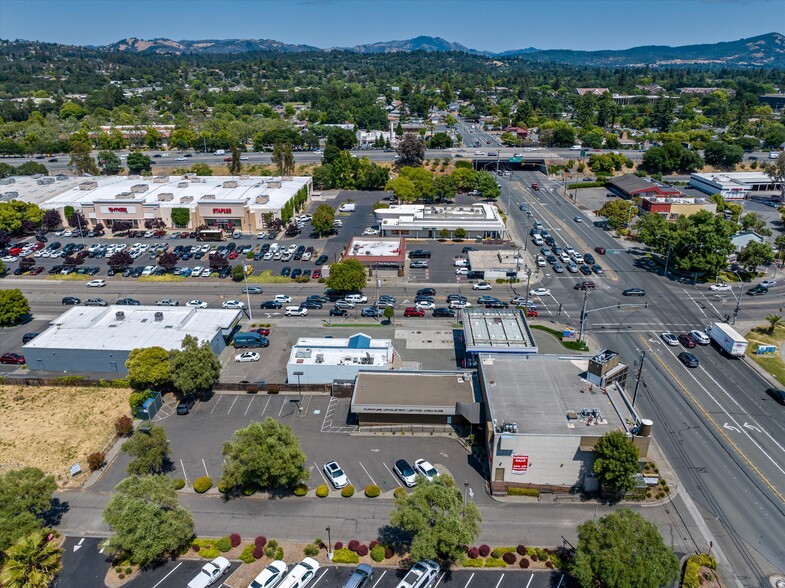 1125 W Steele Ln, Santa Rosa, CA for lease - Building Photo - Image 2 of 43