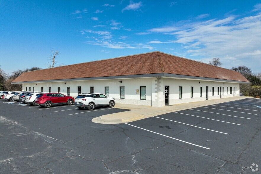 922 E Jefferson St, Americus, GA à louer - Photo du bâtiment - Image 3 de 17