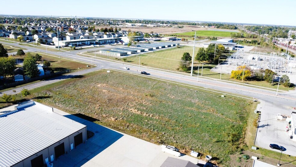 111 S Moonlight Rd, Gardner, KS à vendre - Photo principale - Image 1 de 1