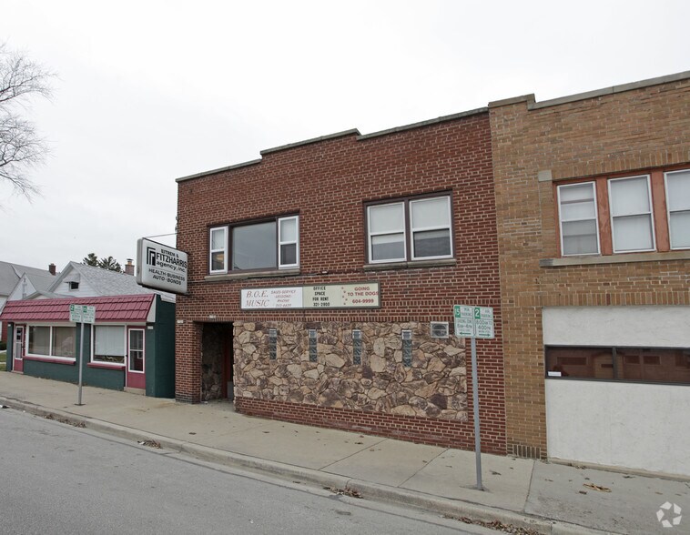 6104-6106 W Lincoln Ave, Milwaukee, WI à vendre - Photo du bâtiment - Image 2 de 2