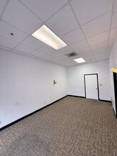 105 N 31st Ave, Omaha, NE for lease Interior Photo- Image 2 of 3