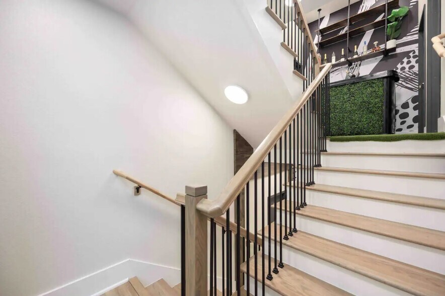 214 Welch St, Houston, TX à vendre - Photo intérieure - Image 2 de 18