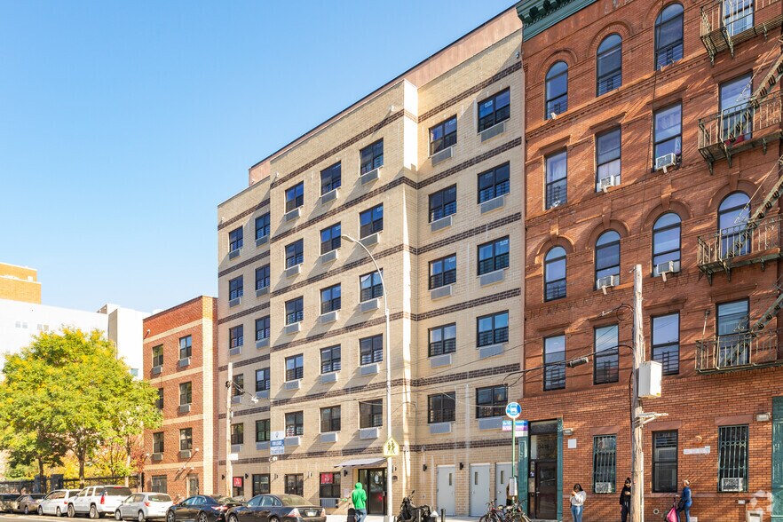 3418 3rd Ave, Bronx, NY à louer - Photo du bâtiment - Image 3 de 6