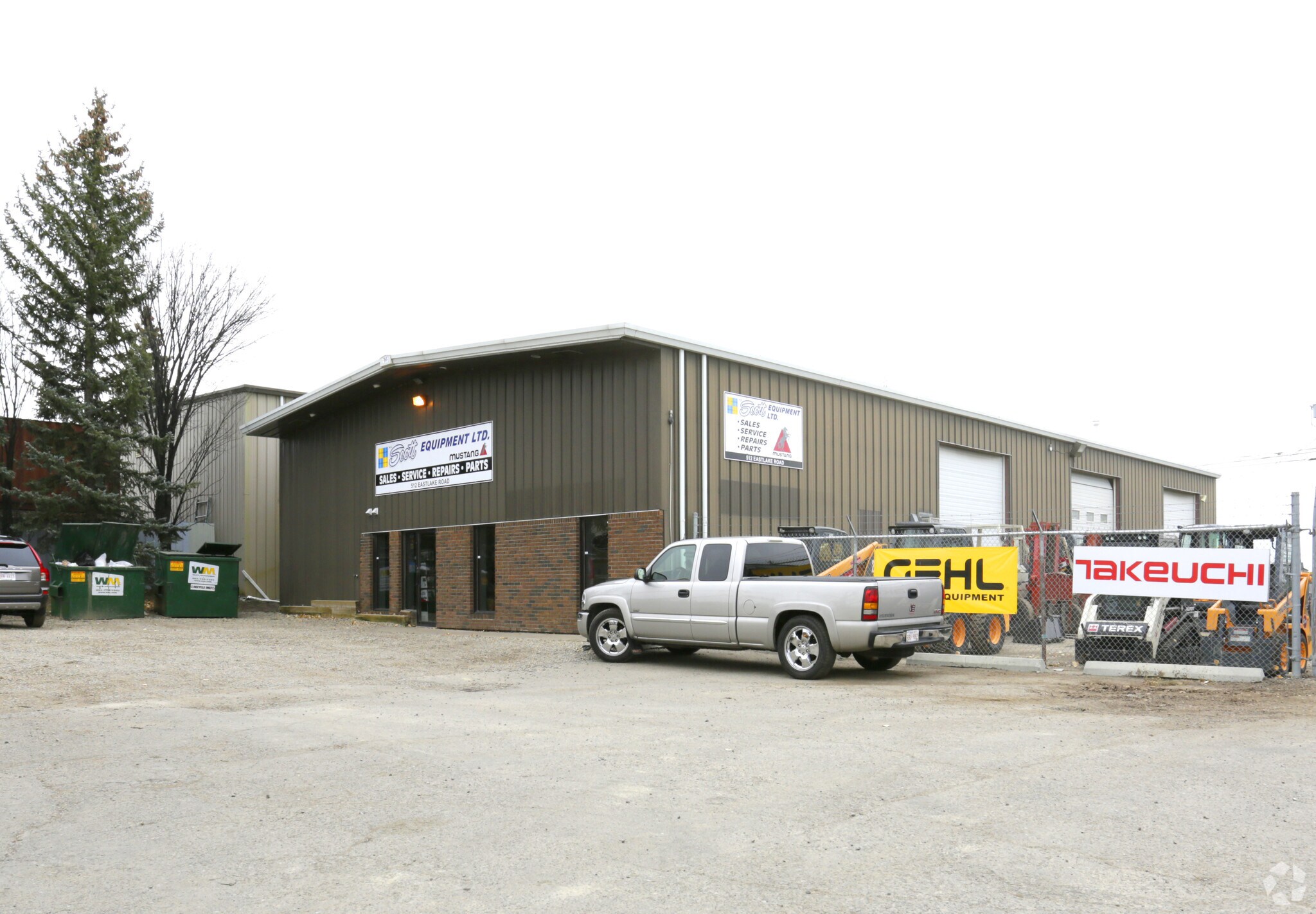 512 East Lake Rd NE, Airdrie, AB for sale Primary Photo- Image 1 of 1