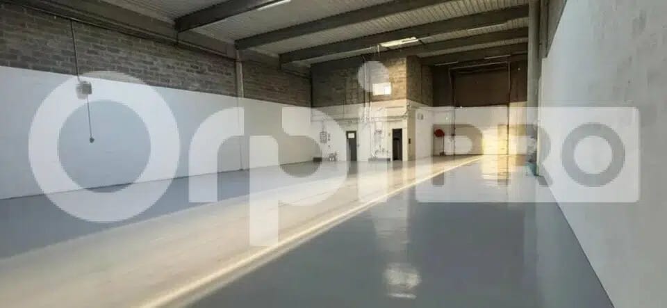 Industrial in Coignières for lease - Interior Photo - Image 1 of 7