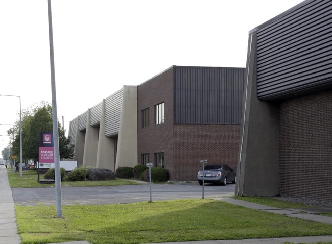 More details for 2060-2068 Rue de la Province, Longueuil, QC - Flex for Lease