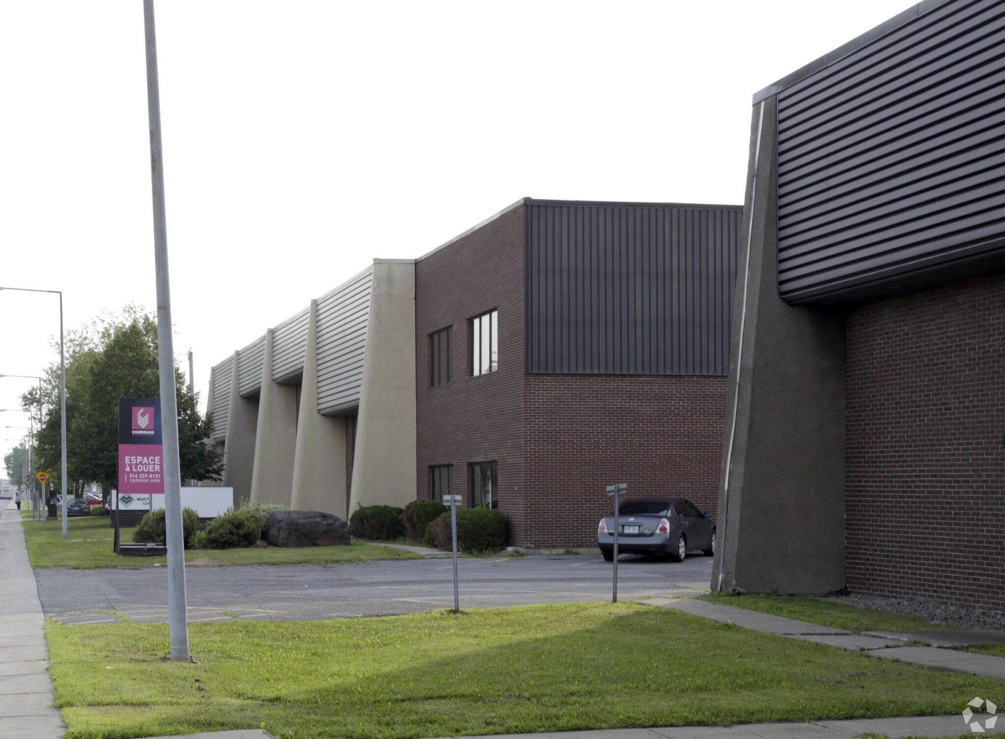 2060-2068 Rue de la Province, Longueuil, QC à louer Photo principale- Image 1 de 3