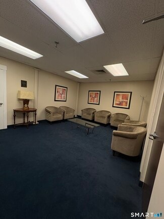 Plus de détails pour 100-140 Riverview Ctr, Middletown, CT - Bureau à louer