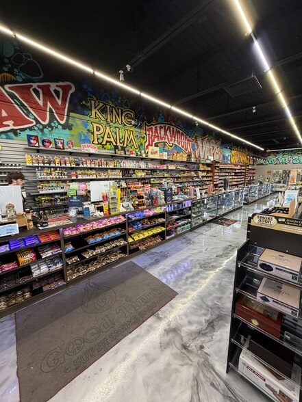 14750 Fort St, Southgate, MI for sale - Interior Photo - Image 2 of 11