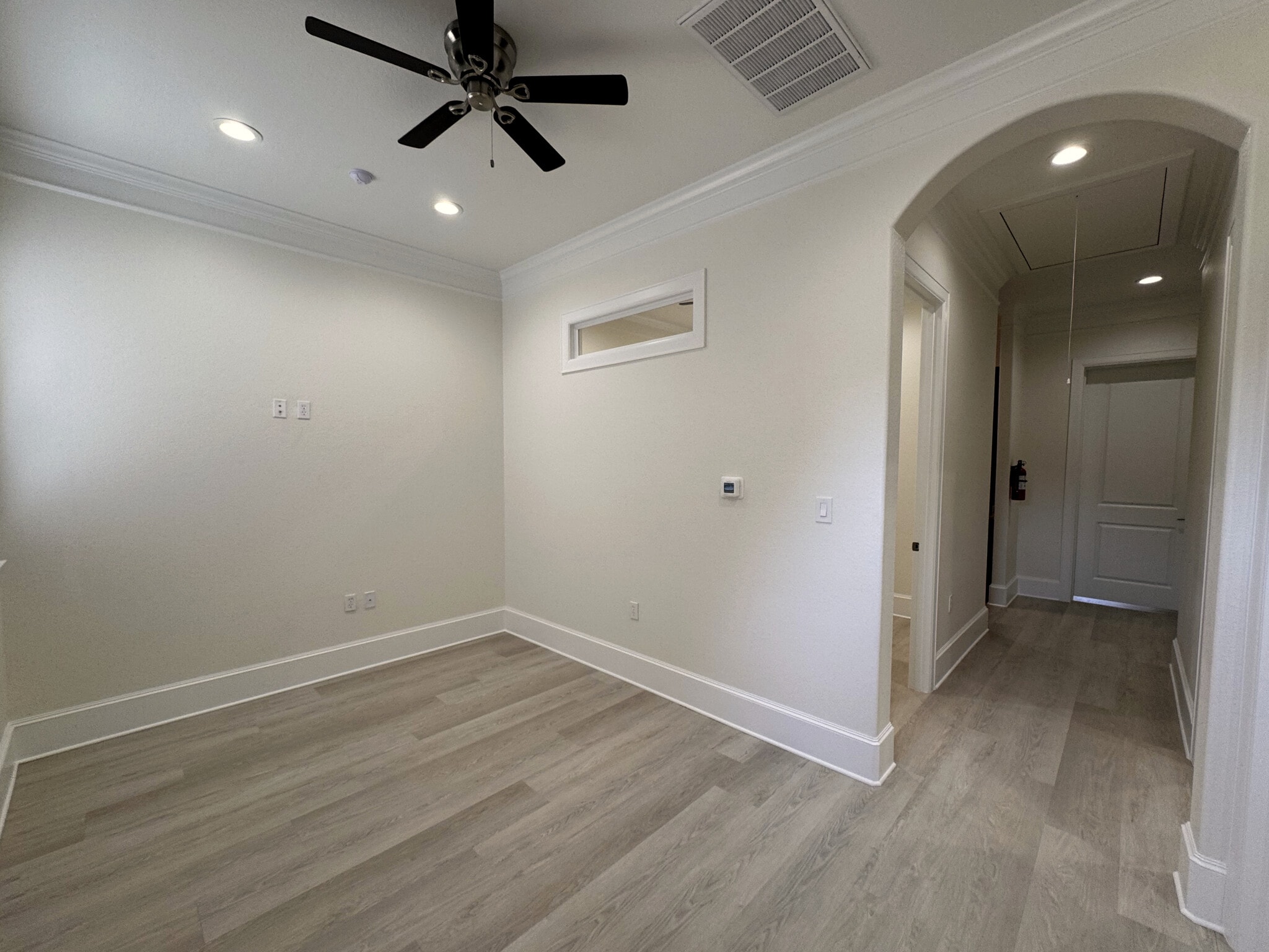 12410 Spring Cypress Rd, Tomball, TX for lease Interior Photo- Image 1 of 13