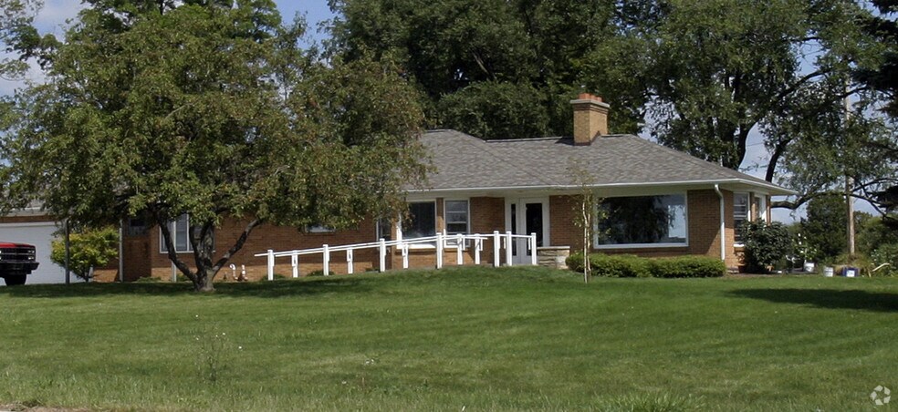 4920 Broadmoor Ave SE, Grand Rapids, MI à vendre - Photo du bâtiment - Image 3 de 4