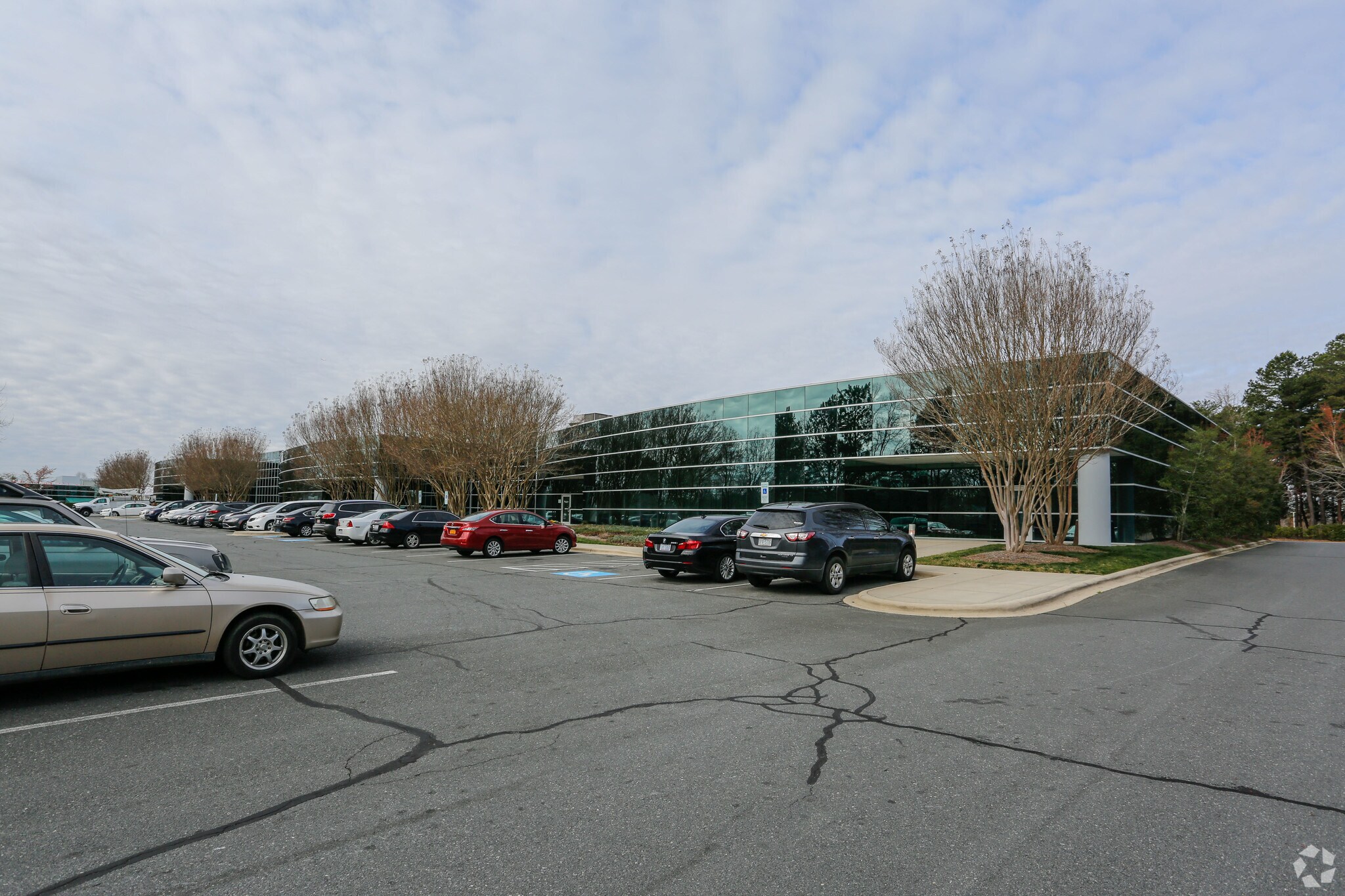 701 Forest Point Cir, Charlotte, NC for lease Primary Photo- Image 1 of 5