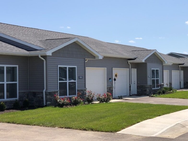 8005 Cardinal Cir, Pendleton, IN à vendre - Photo principale - Image 1 de 4