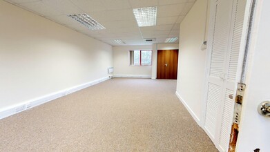 Torwood Clos, Coventry for lease Building Photo- Image 1 of 11