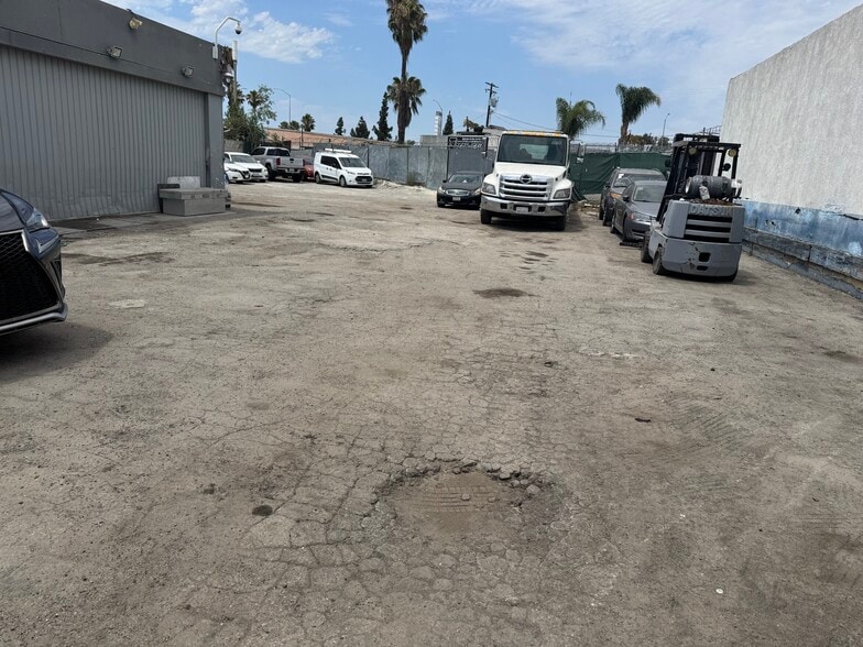 1617 W Lincoln Ave, Anaheim, CA for sale - Building Photo - Image 3 of 10