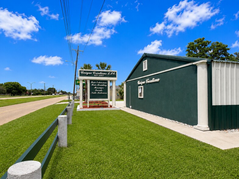 9444 Florida Blvd, Baton Rouge, LA for sale - Building Photo - Image 2 of 76